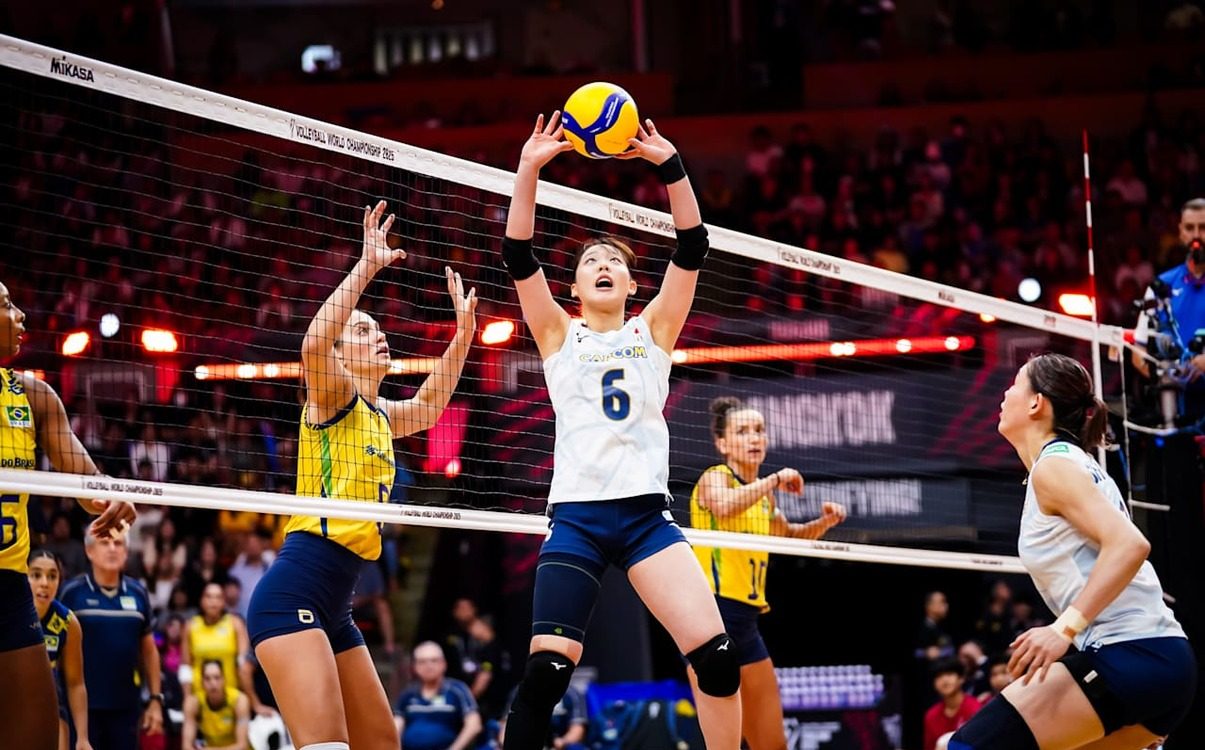 How Many Players Are on a Volleyball Team? A Complete Guide